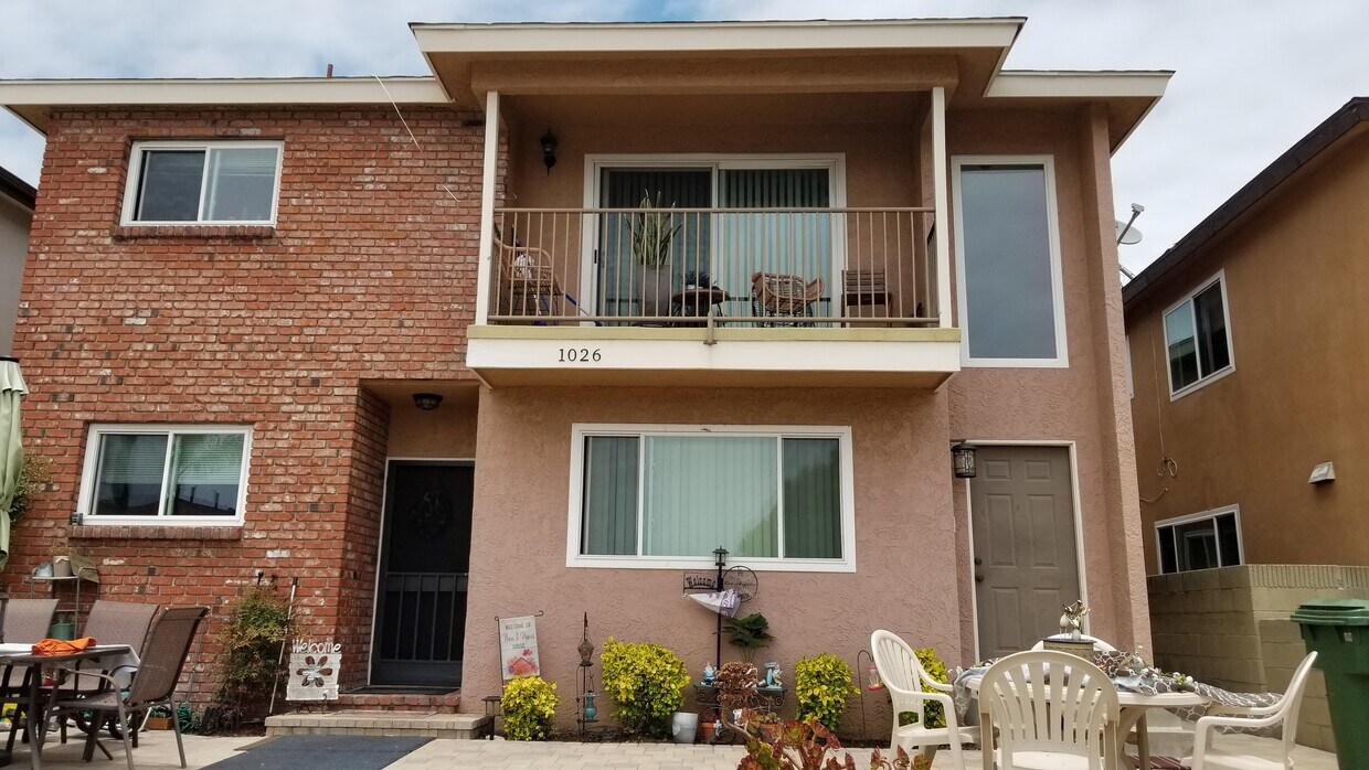 Foto principal - 1026 W 26th St