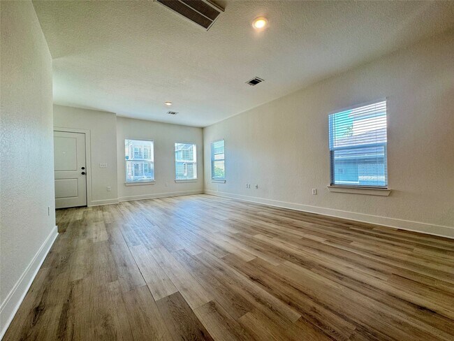 Foto del edificio - 3615 1/2 Ursuline St
