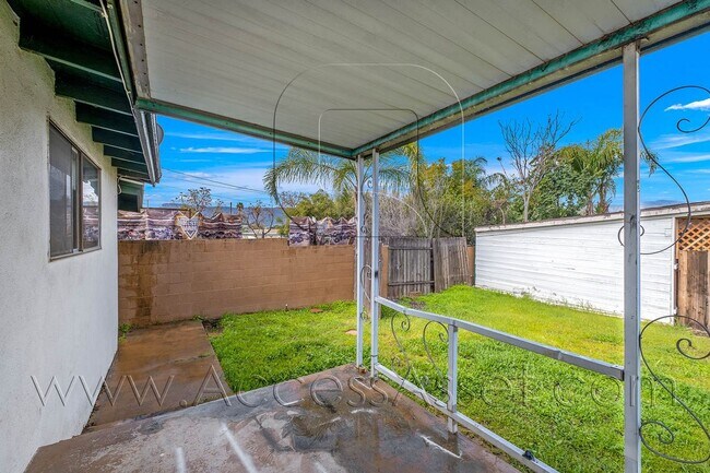 Foto del edificio - Charming 1 Bed/1 Bath Multi-family Home In...