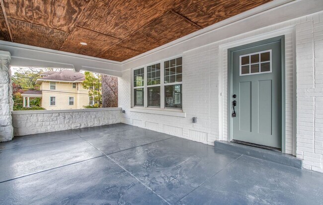 Foto del edificio - Elegant Midtown Memphis Single-Family Home for Lease