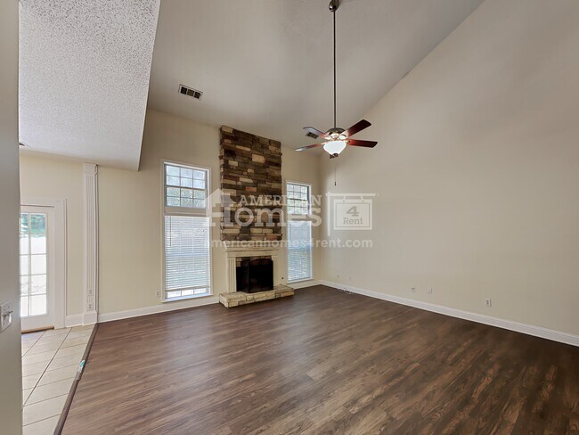 Building Photo - 4180 Glenaire Way NW