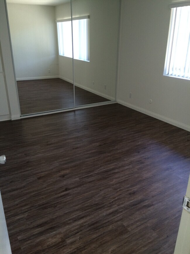 Bedroom - 145 N Almont Dr