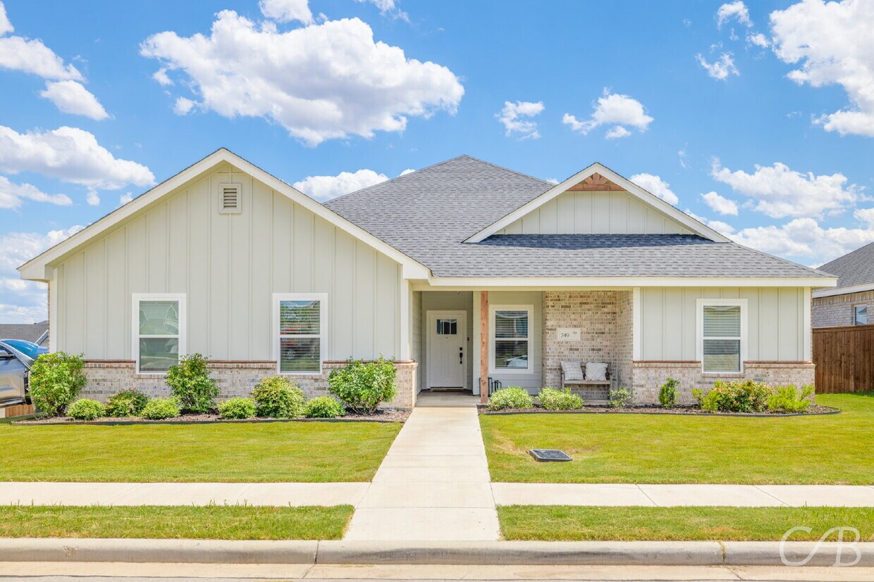 Primary Photo - For Lease