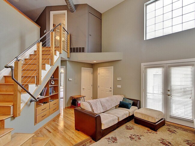 Foto del edificio - 790 N Clarkson St