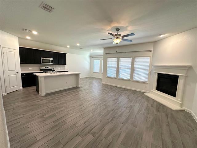 Foto del edificio - 1302 Deerfield Dr