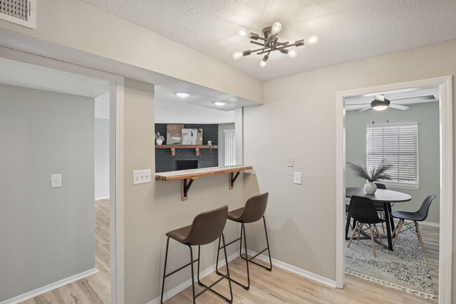 Building Photo - Latitude 72