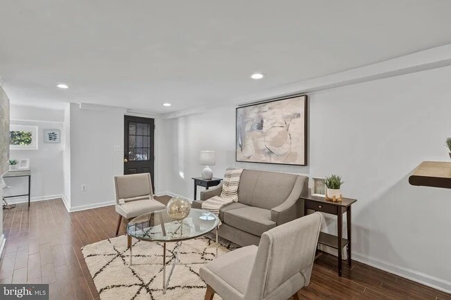 Foto del edificio - 739 Fairmont St NW