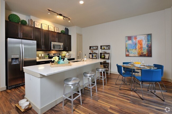 Foto del edificio - YOU CANNOT BE SERIOUS! 1 Bedroom Apartment...
