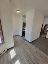 Building Photo - 1337 Main St