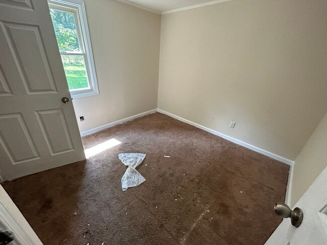 Building Photo - NEWNAN-201 Herring Rd 3 Bedroom 1 Bath