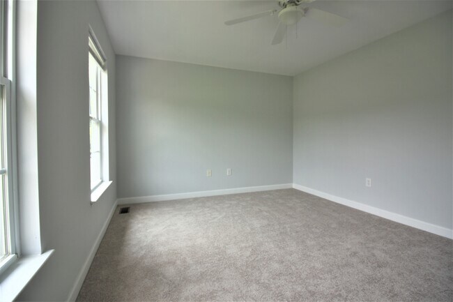 Foto del edificio - 6929 Old Concord Rd