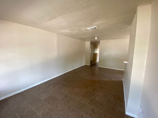 Building Photo - 1136 San Francisco, San Antonio, TX. 78201