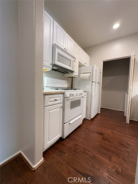 Primary Photo - 2115 Watermarke Pl
