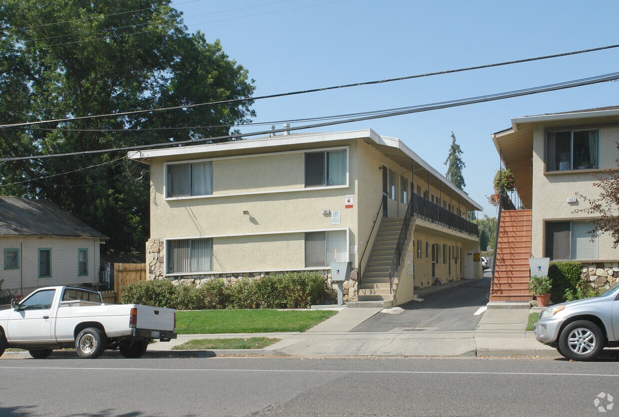 Primary Photo - 1185 Bird Ave