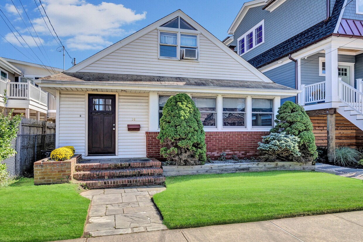 Foto principal - 14 Pershing Ave