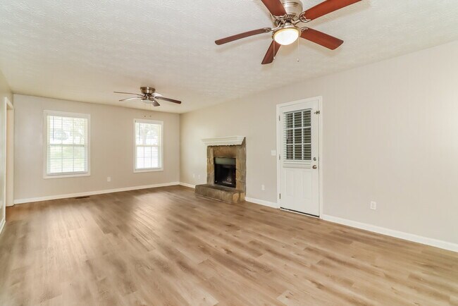Foto del edificio - 909 N Lassetter Cir