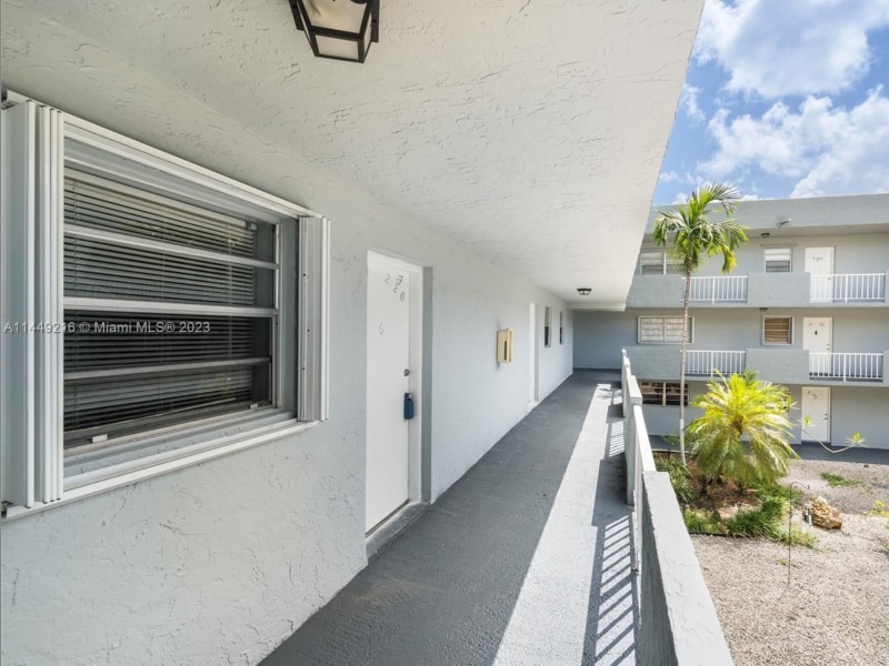 1725 W 60th St Unit F 220, Hialeah, FL 33012 Condo for Rent in