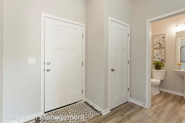 Foto del edificio - 4 br, 3 bath House - 7802 N. 94th Circle