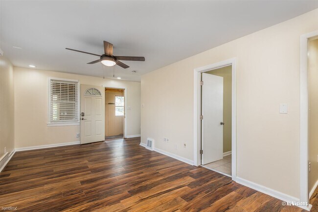 Foto del edificio - 11039 S Troy St