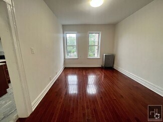 Building Photo - 3BR 1BA 1100sft Floor Through