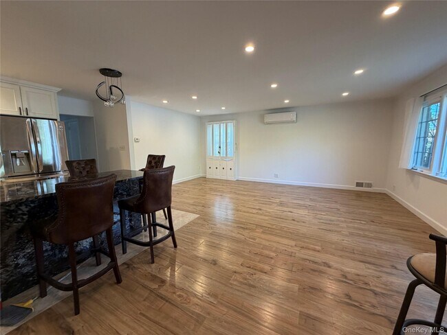Foto del edificio - 58-04 264th St