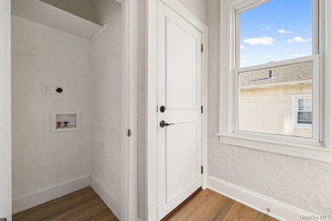 Foto del edificio - 135 Webster Ave