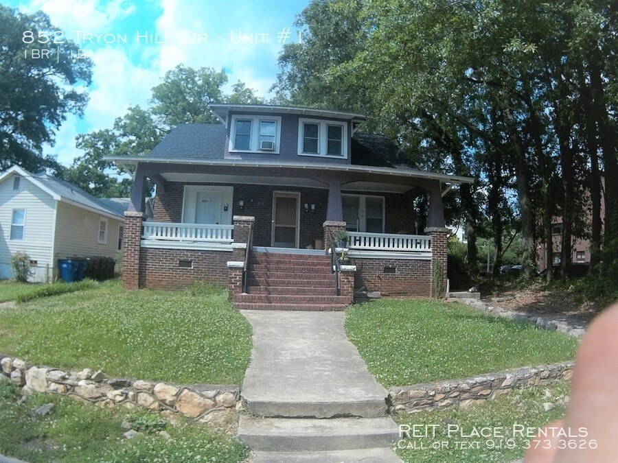Building Photo - 852 Tryon Hill Dr