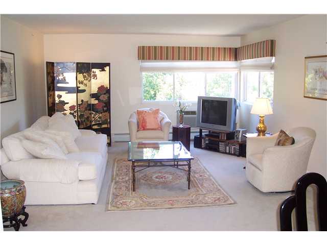 Living Room - 713 Westage at the Harbor