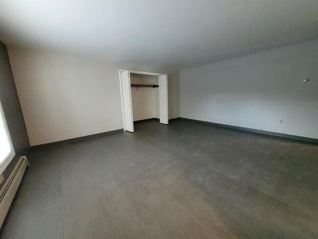 Foto del edificio - 401 S Van Buren St