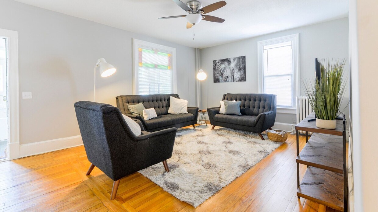 Foto principal - 2835 - 2837 Williams Ave SE