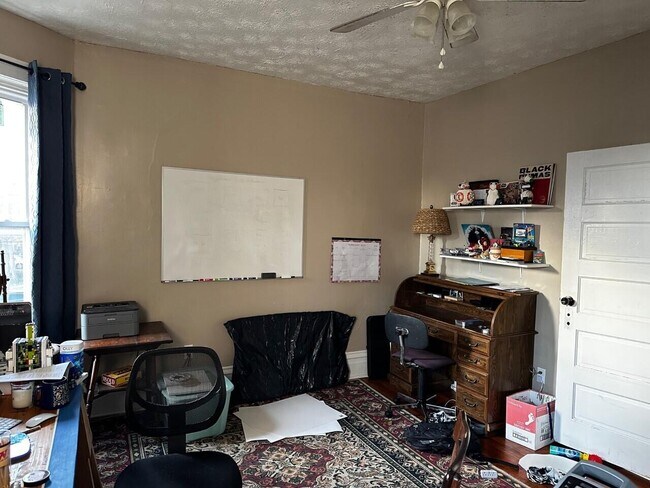 Foto del edificio - 348 Woodland Ave