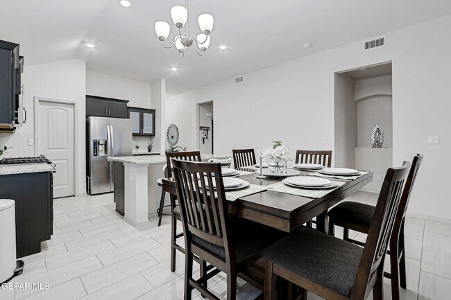 Foto del edificio - 7416 Tamarack Pl