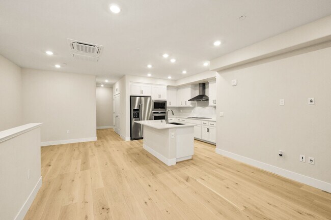 Foto del edificio - 549 Oakdale Way