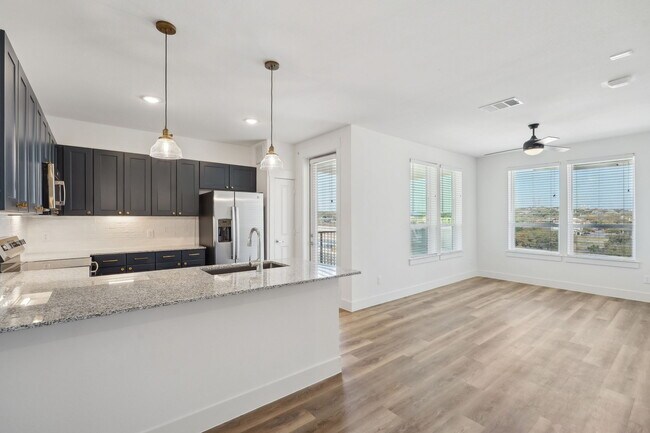 Building Photo - The Greyson