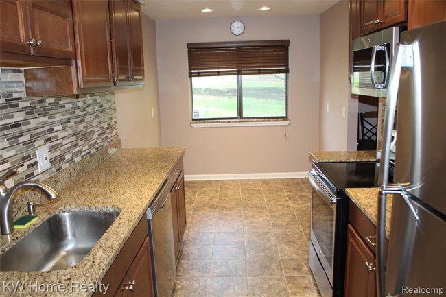 Building Photo - 29614 Farmbrook Villa Ct
