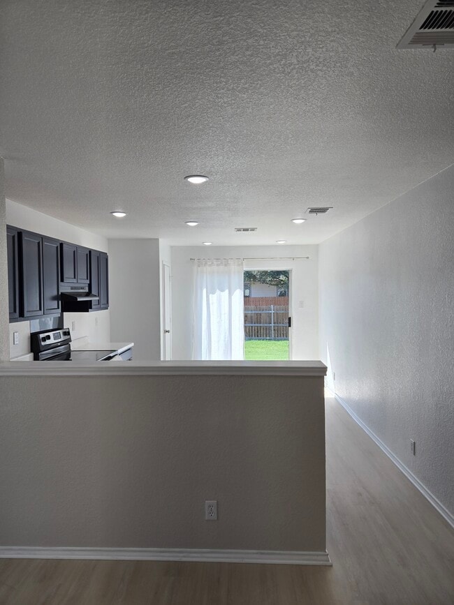 Building Photo - 212 Capistrano Dr