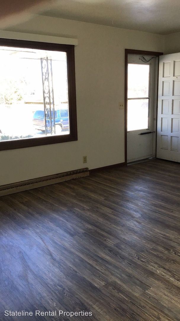 Foto del edificio - 4335-4341 Crawford Dr