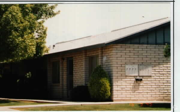 Primary Photo - 12621 N 113th Ave