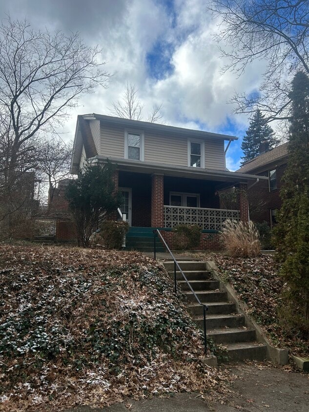 230 Lehigh St, Swissvale, PA 15218 House Rental in Swissvale, PA