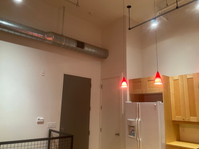 Foto del edificio - 342 W 200 S