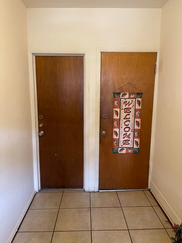 Primary Photo - 621 Redgate Ave
