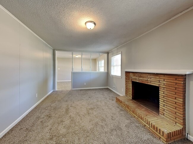 Building Photo - 1526 Plumcrest Dr