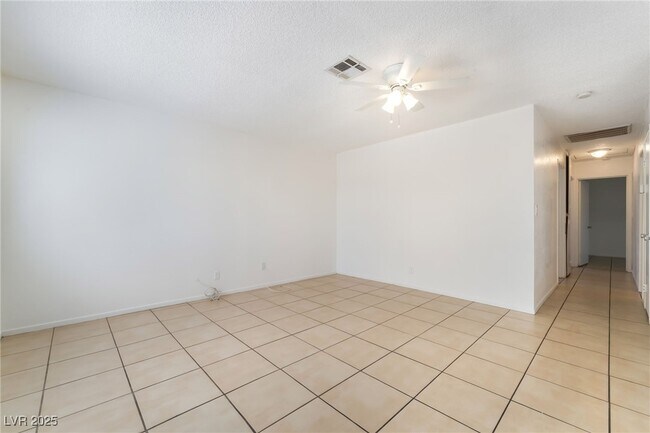 Foto del edificio - 1801 Evelyn Ave