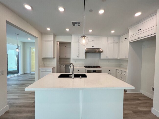 Foto del edificio - 27524 Orchard Ln