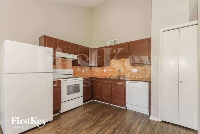 Building Photo - 16914 Kilwinning Dr