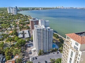 Building Photo - 4141 Bayshore Blvd