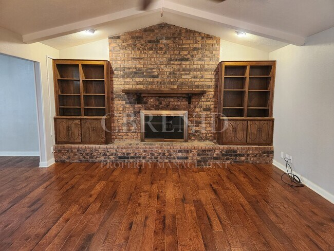 Building Photo - 317 Sombrero Cir