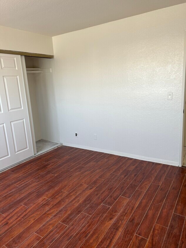 Building Photo - 16765 Paine St