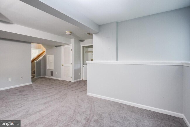 Foto del edificio - 44877 Grove Terrace