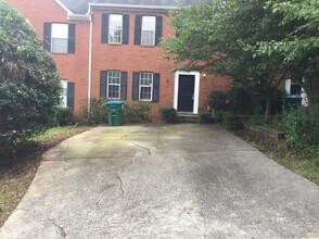 Building Photo - 6642 Meadow Rue Dr